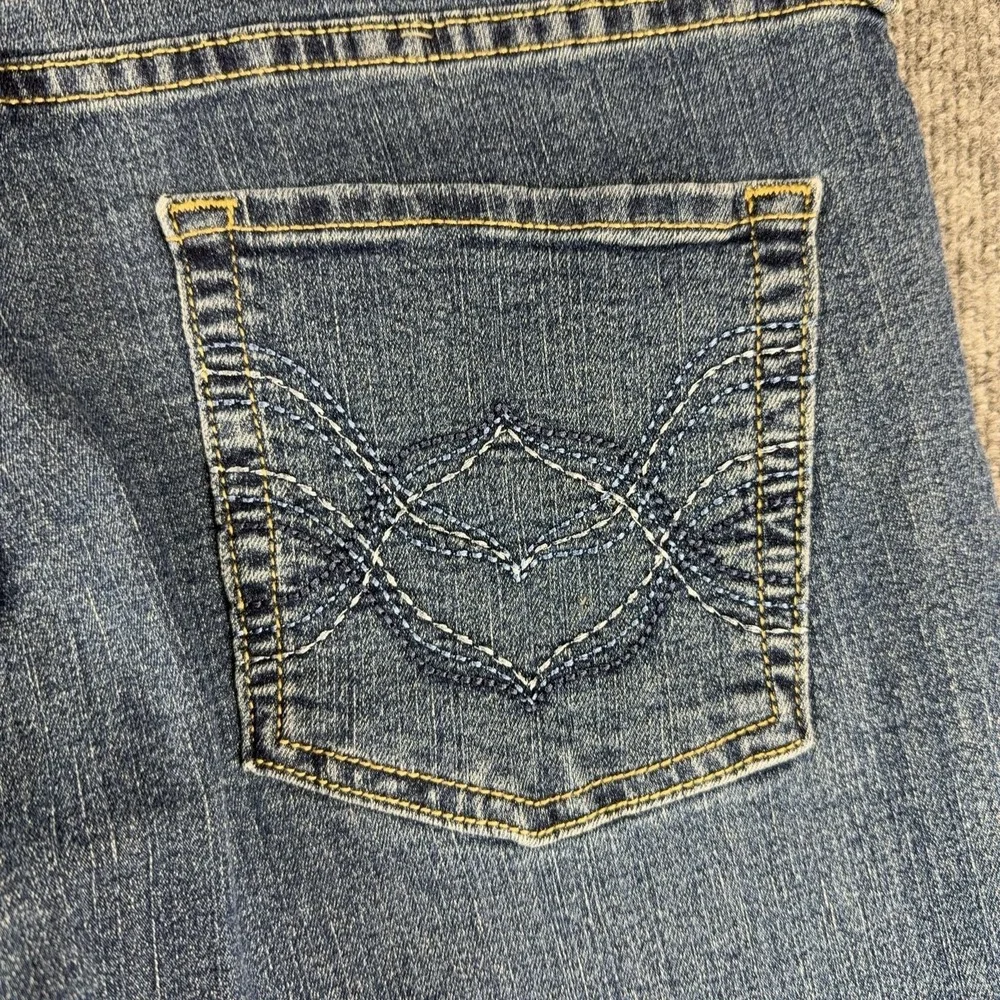 Levi Strauss Signature Jeans Mens 33x30 Blue Medium Wash Modern Boot Cut Denim